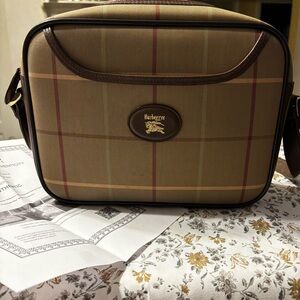 Burberrys Nova Check Pochette Crossbody/EUC